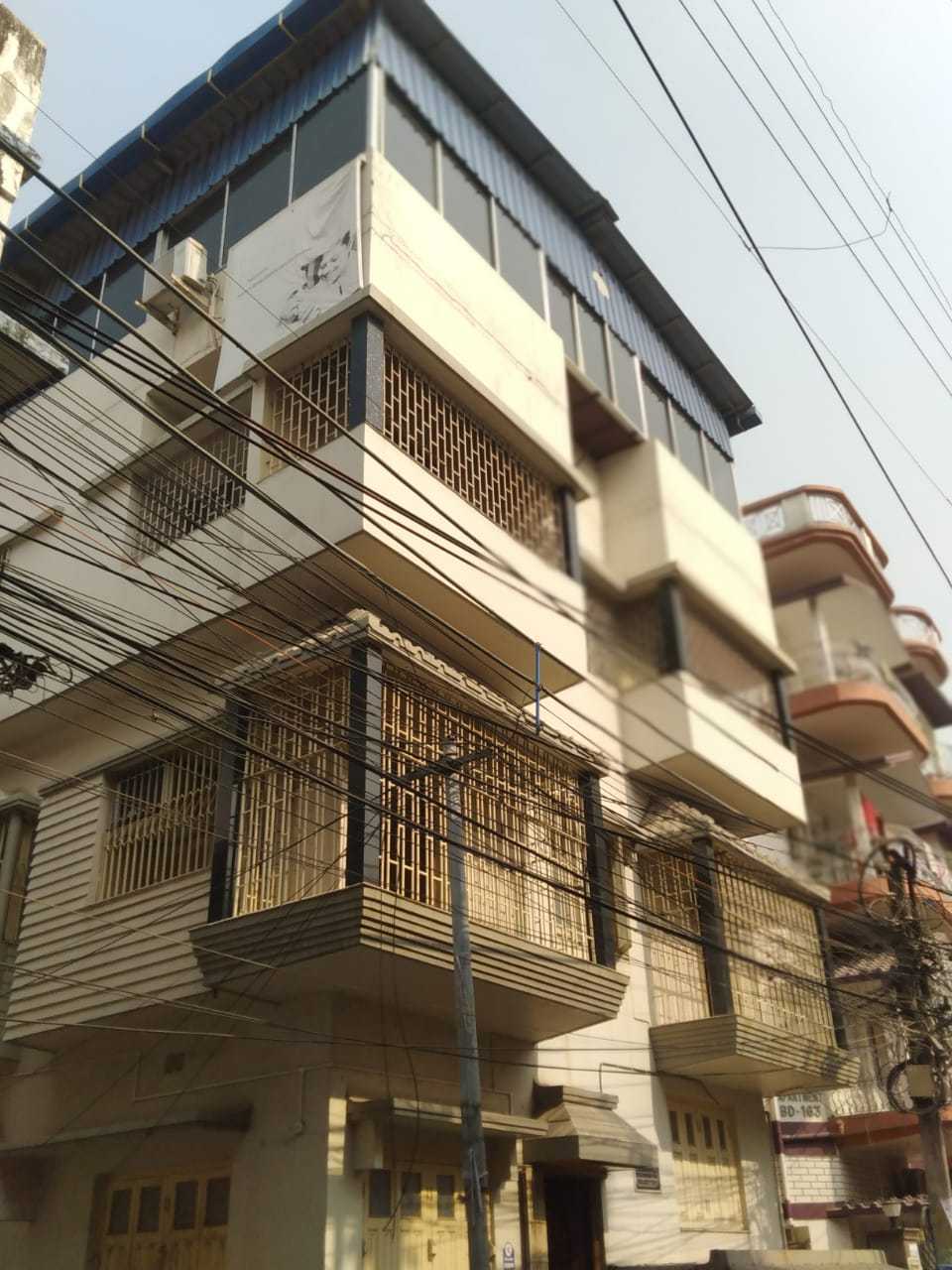 Full House Rent